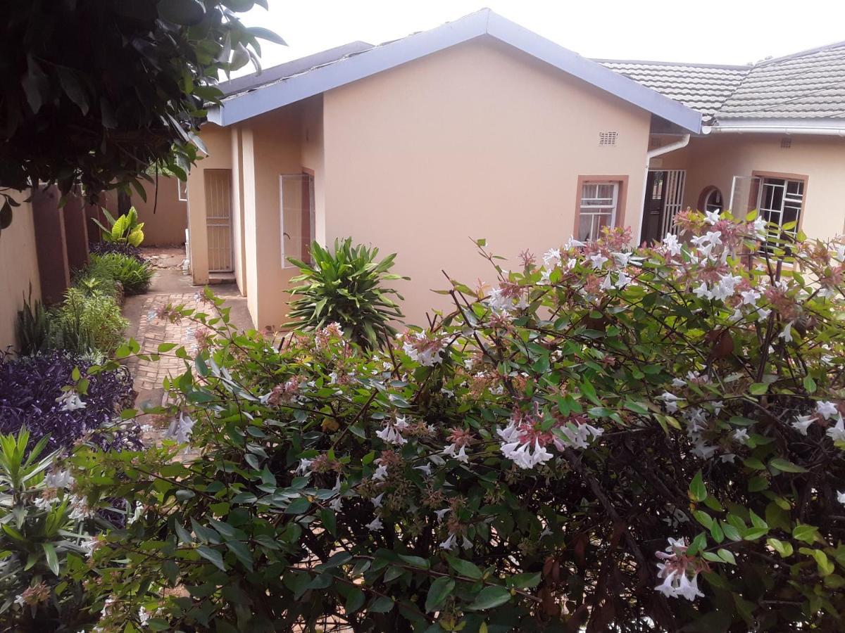 Vuya Nathi Bed And Breakfast Manzini Exterior photo